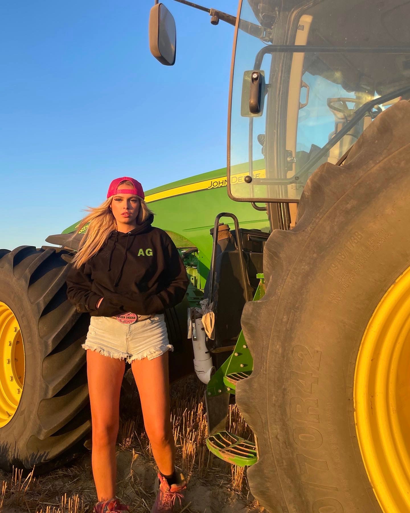 AG Hoodie